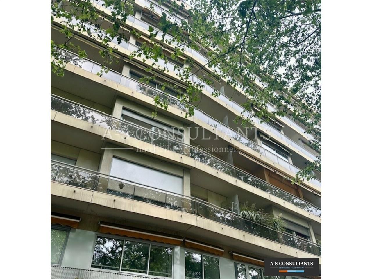 Location bureaux 75 m² non divisibles