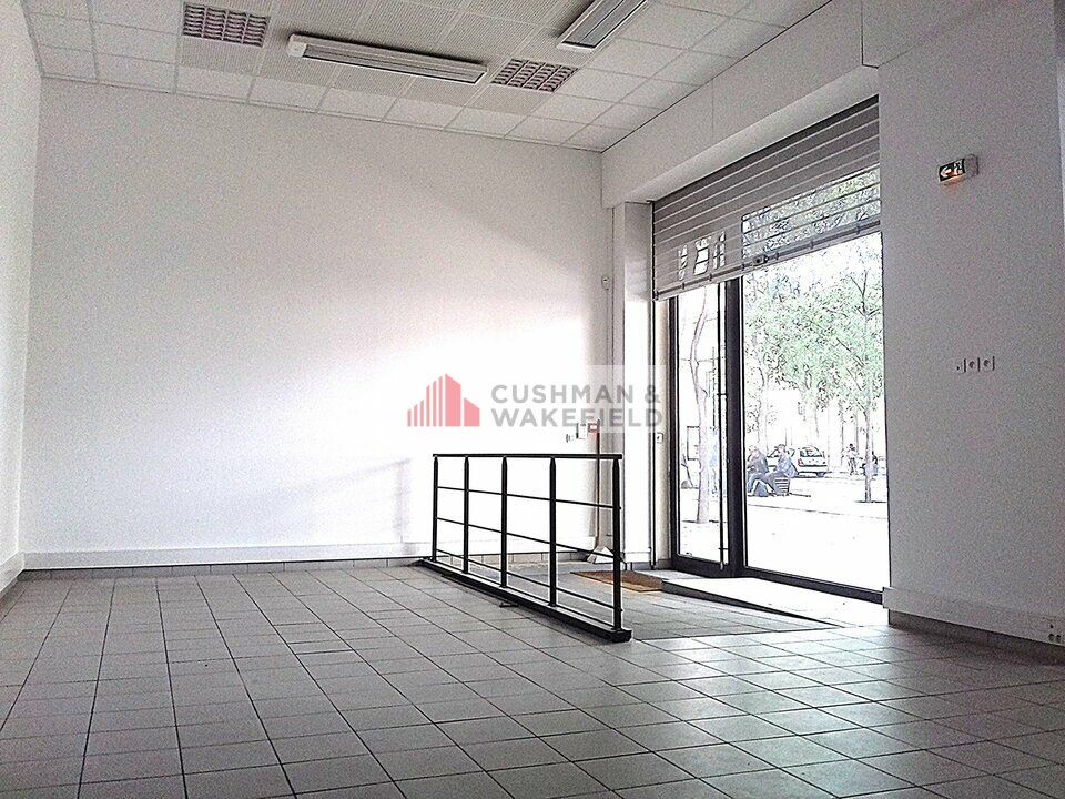 Location local commercial 170 m² non divisibles