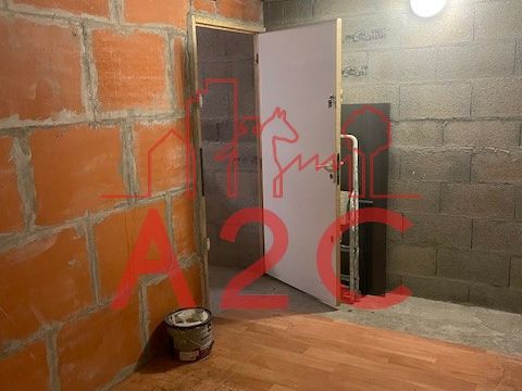 À LOUER  BUREAUX 121 m²  ENVIRONNEMENT PROFESSIONNEL
