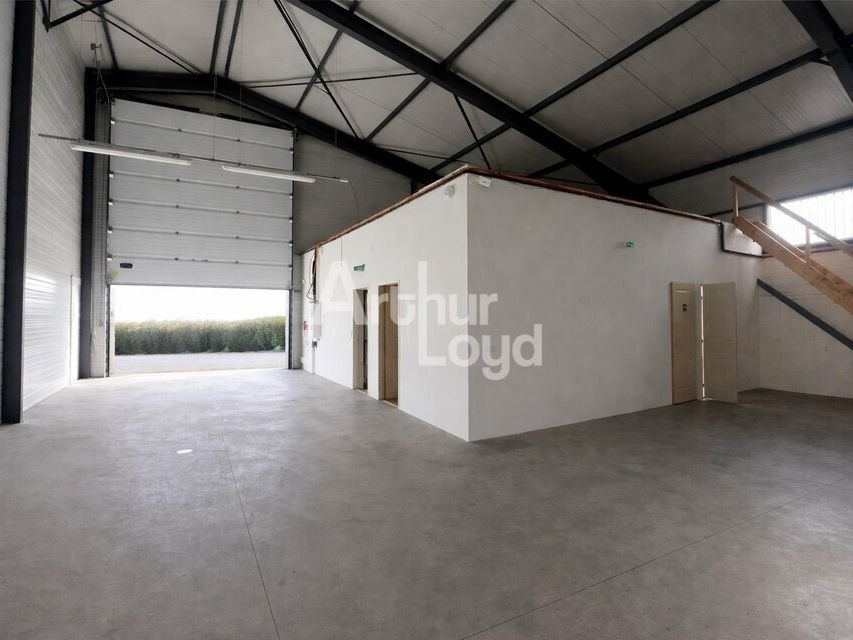 SPECIAL INVESTISSEUR  Local d'activité à vendre – La Roche-sur-Foron  à proximité immédiate de ROCHE EXPO