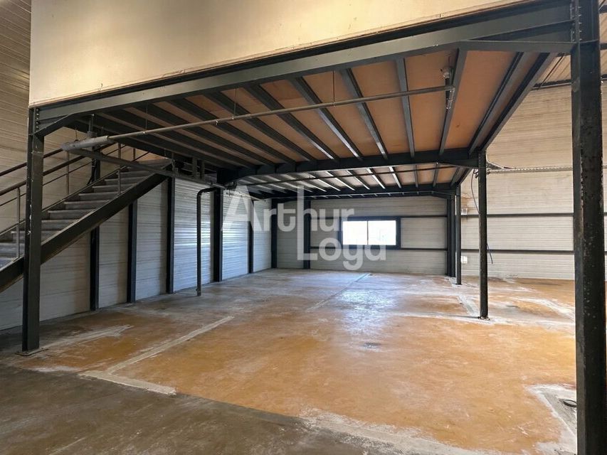 Location local d''activites 508 m² non divisibles