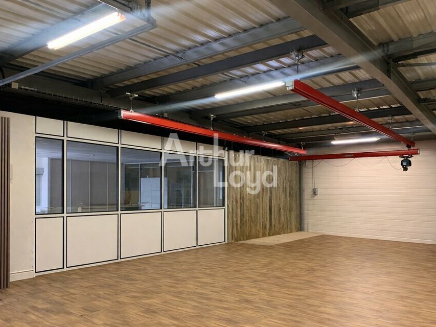 Location local d''activites 225 m² non divisibles
