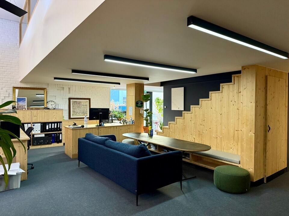 Des bureaux indépendants au calme en plein cœur du 6ème arrondissement, entre Foch et Masséna.