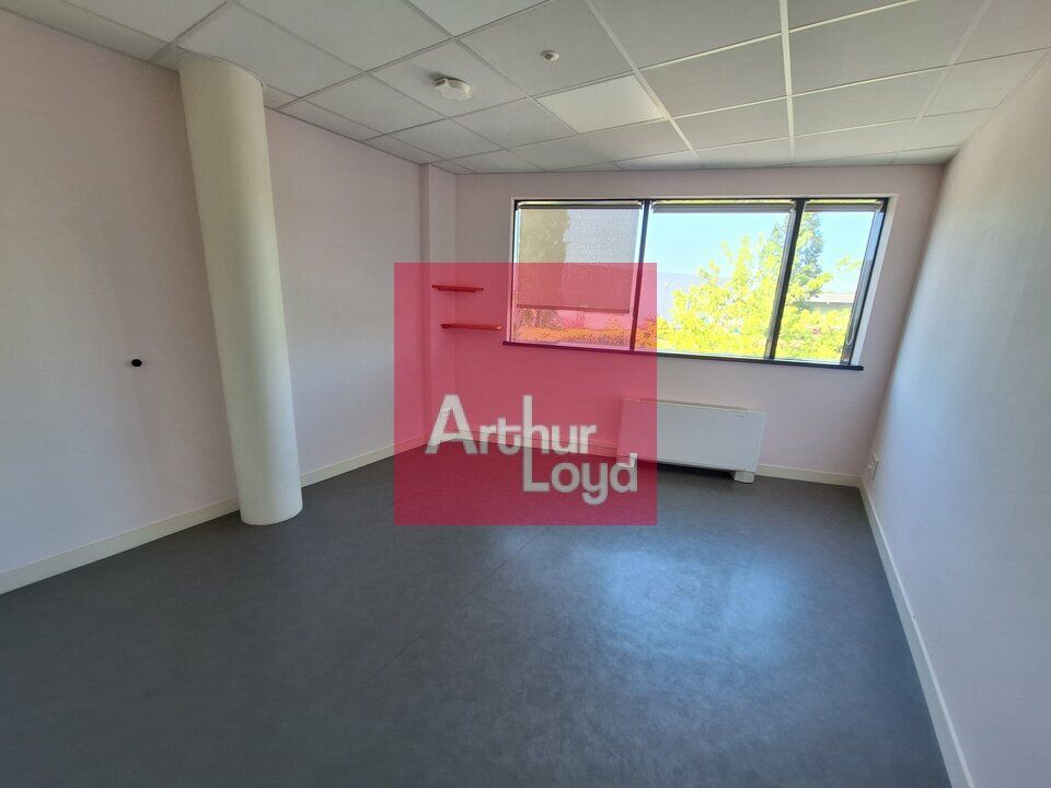 COURNON - ZENITH - A LOUER BUREAUX 52 M²