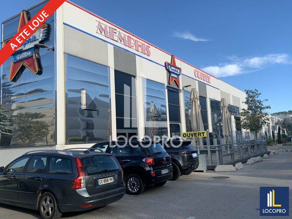 Location local commercial 327 m² non divisibles