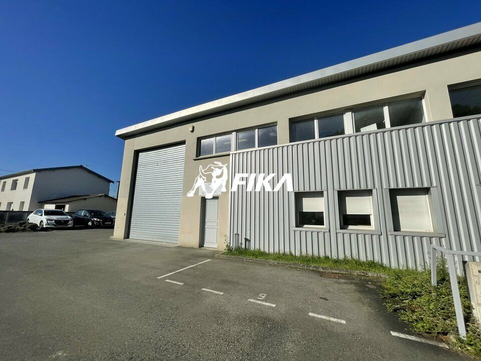 Location local d''activites 230 m² non divisibles