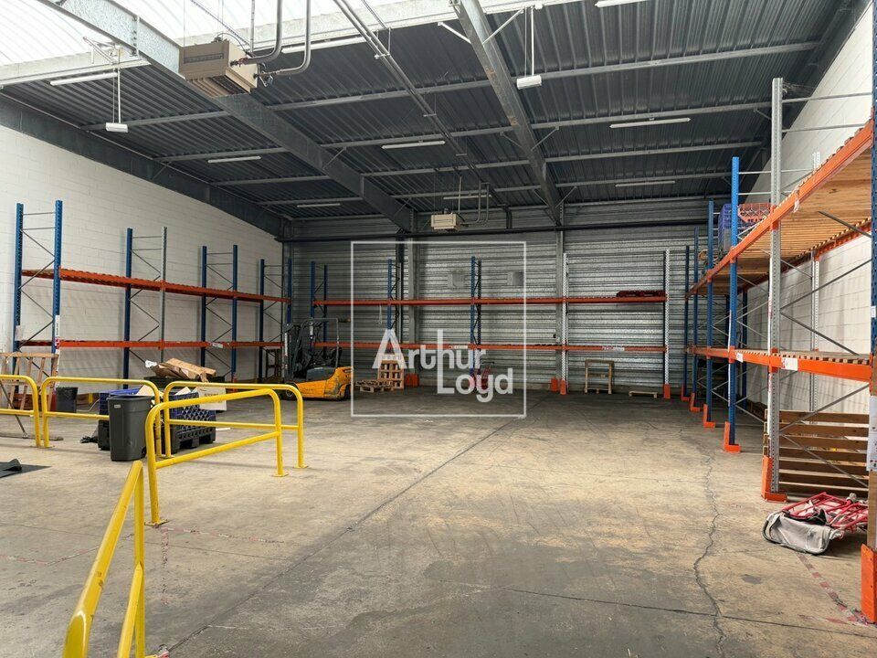 Location local d''activites 460 m² non divisibles