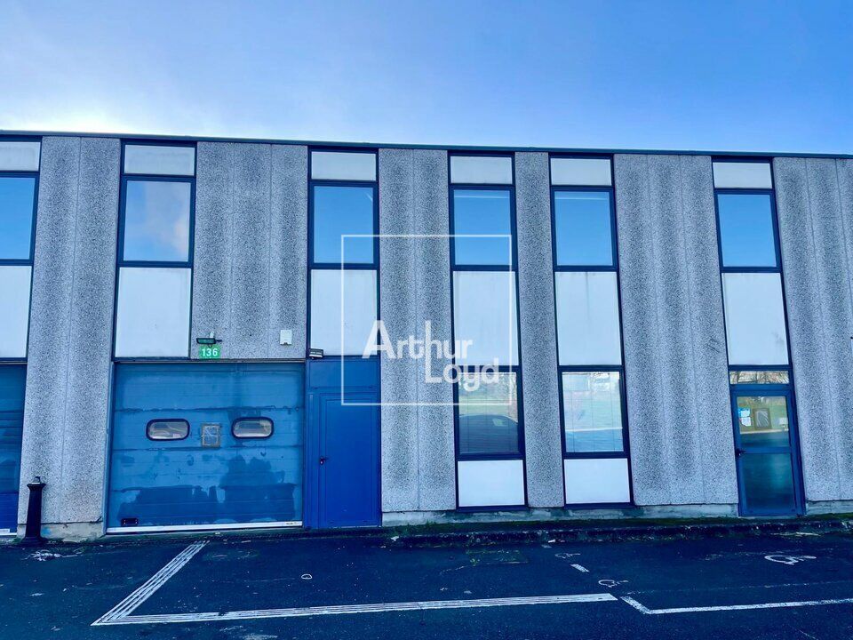 Vente local d''activites 460 m² non divisibles