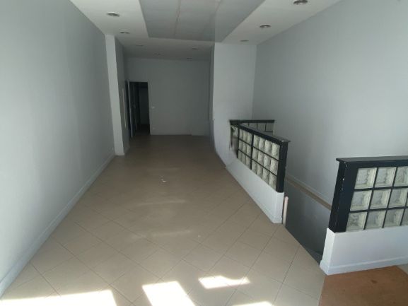 Location local commercial 60 m² non divisibles