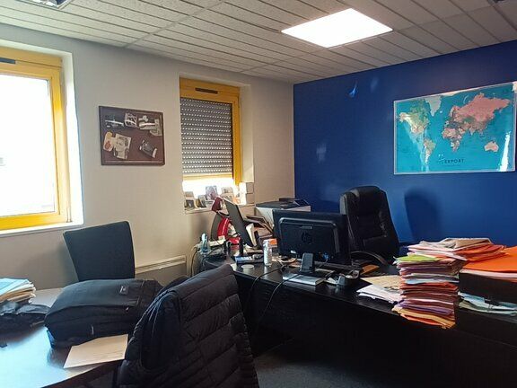 Vente bureaux 183 m² non divisibles