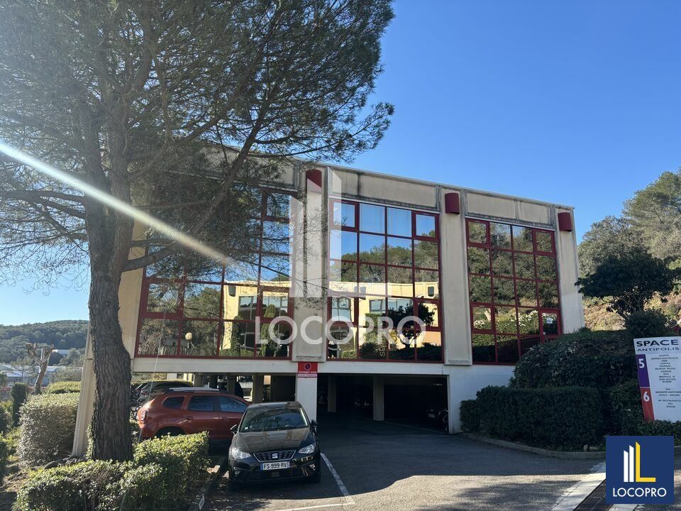 A LOUER - BUREAUX - 107 M2 -  VALLAURIS