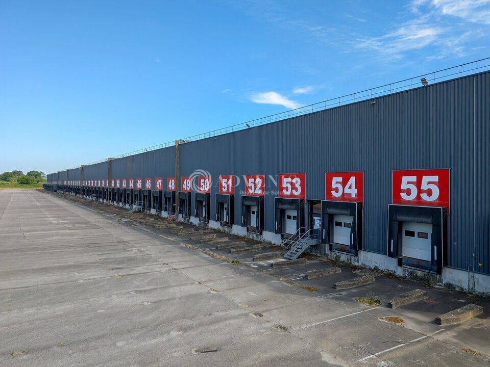 Location entrepot 64129 m² non divisibles