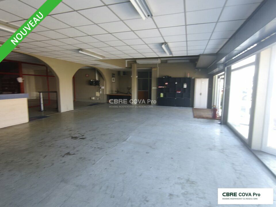 Location local commercial 530.67 m² non divisibles