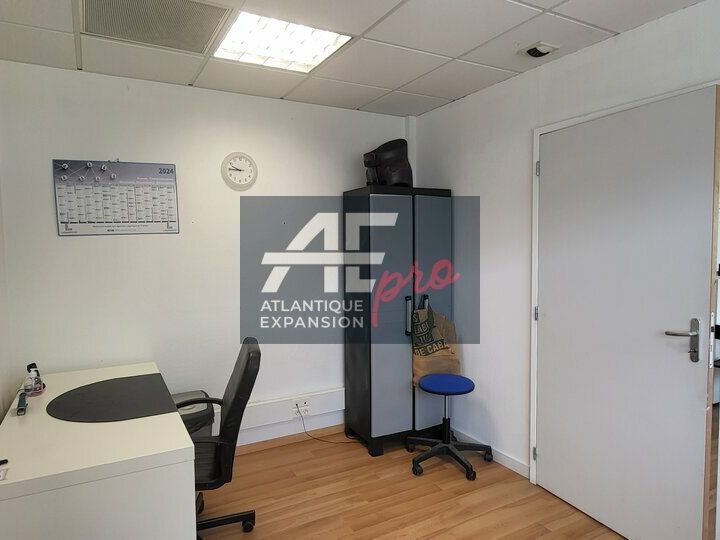 Location bureaux 74.23 m² non divisibles