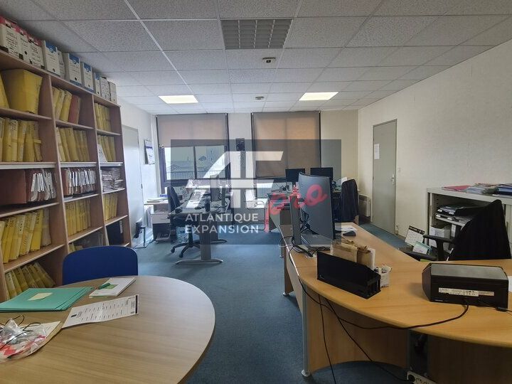 Location bureaux 449.92 m² non divisibles