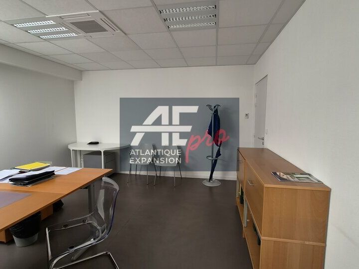 A LOUER LOCAL COMMERCIAL AVEC GARAGE – CENTRE-VILLE SAINT-NAZAIRE – 465 m²