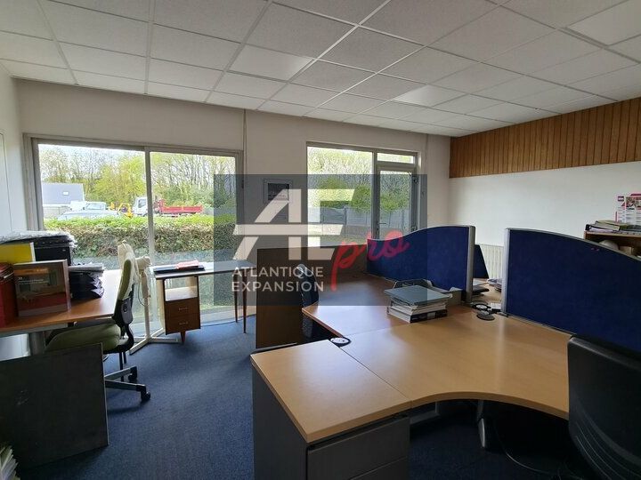Location bureaux 228.72 m² non divisibles