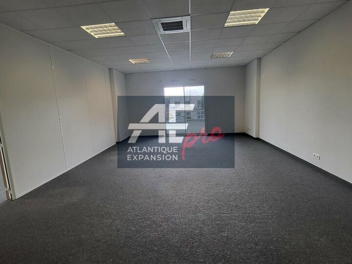 Location bureaux 81 m² non divisibles