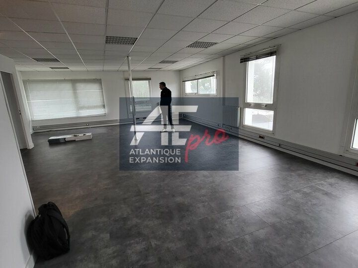 Vente local 108.19 m² non divisibles
