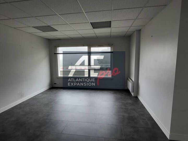 Plateau de bureau à Vendre à SAINT NAZAIRE par Atlantique Expansion Pro