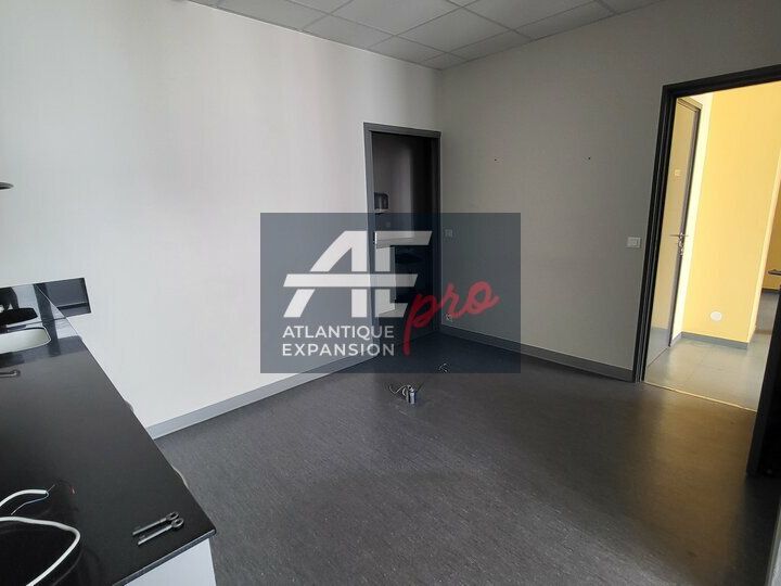 Location bureaux 82.43 m² non divisibles