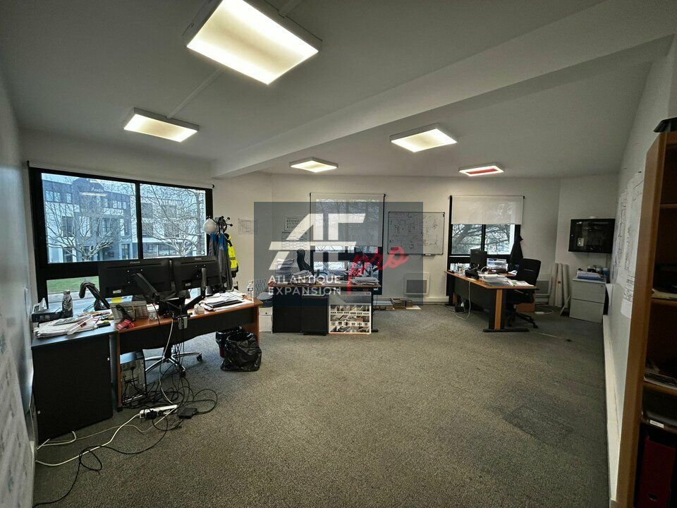 Location bureaux 65.5 m² non divisibles