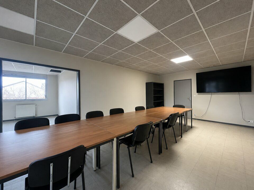 VENTE - BATIMENT D'ACTIVITE - 1051 m²