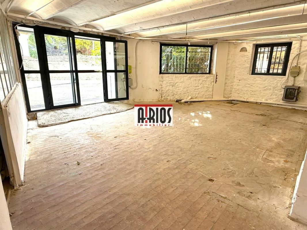 Vente local commercial 420 m² non divisibles