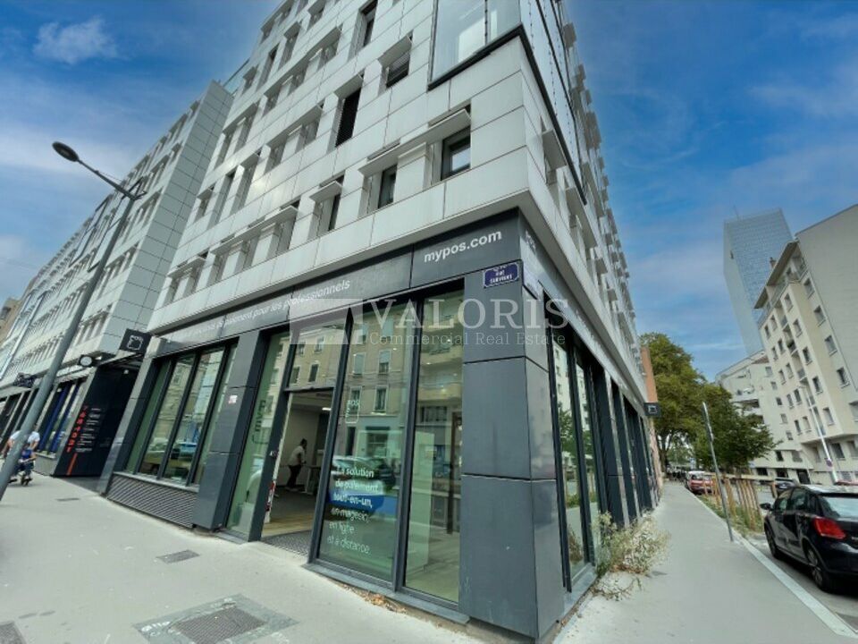 Location local commercial 193 m² non divisibles