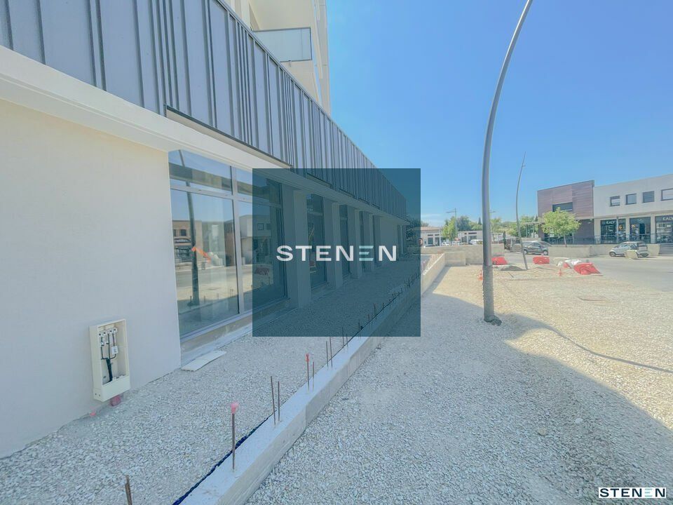 À LOUER - LOCAL COMMERCIAL 255 m² - LES ANGLES 