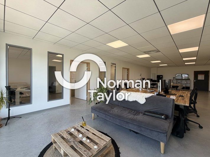 Location bureaux 284 m² divisibles à partir de 42 m²