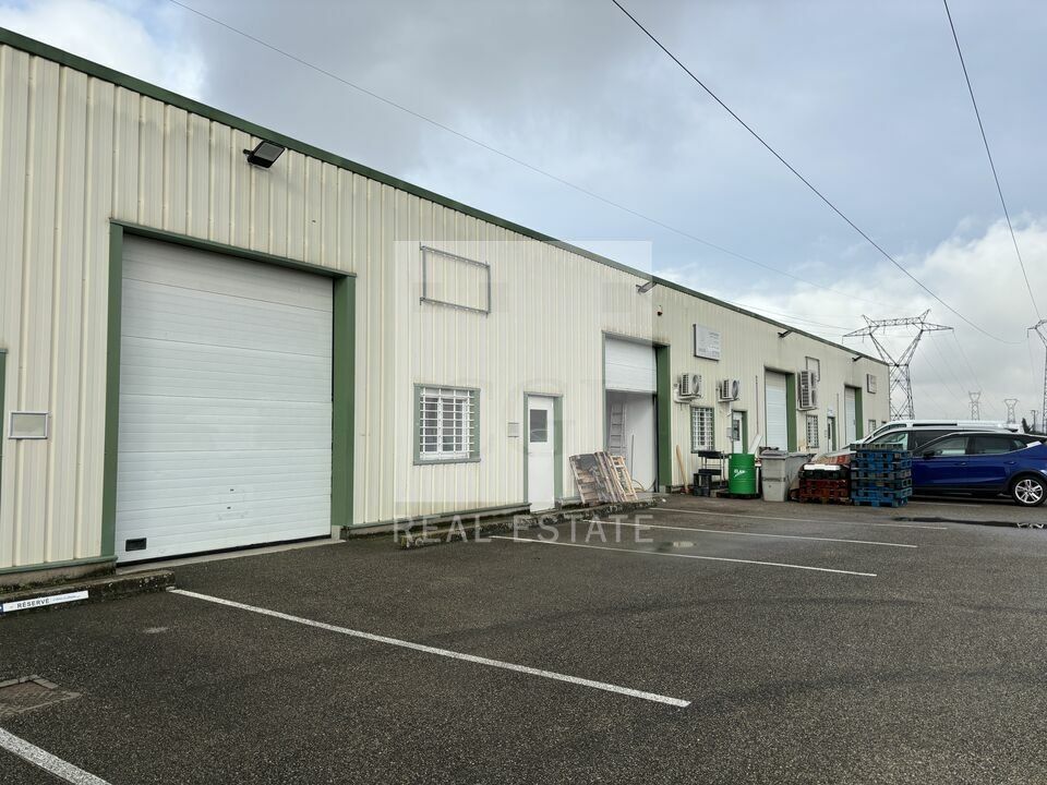 Location local d''activites 431 m² non divisibles