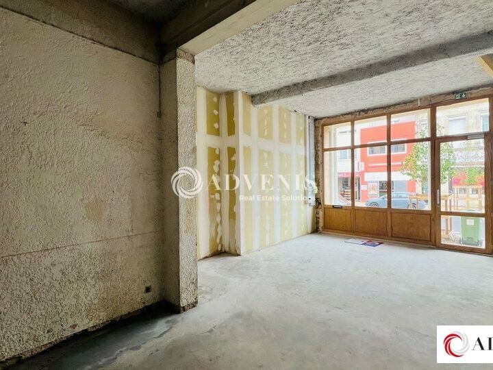 A LOUER - LOCAL COMMERCIAL - 85 m²