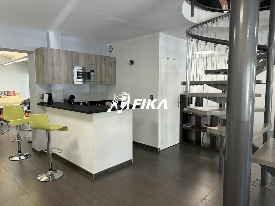 Vente bureaux 225 m² non divisibles