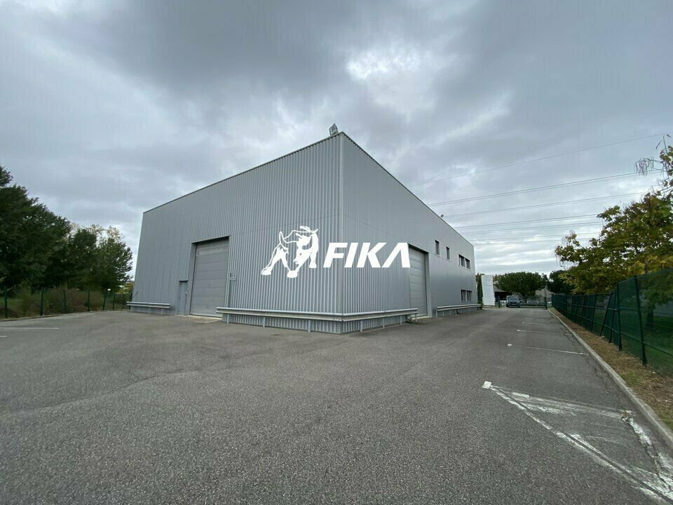 Vente local d''activites 960 m² non divisibles