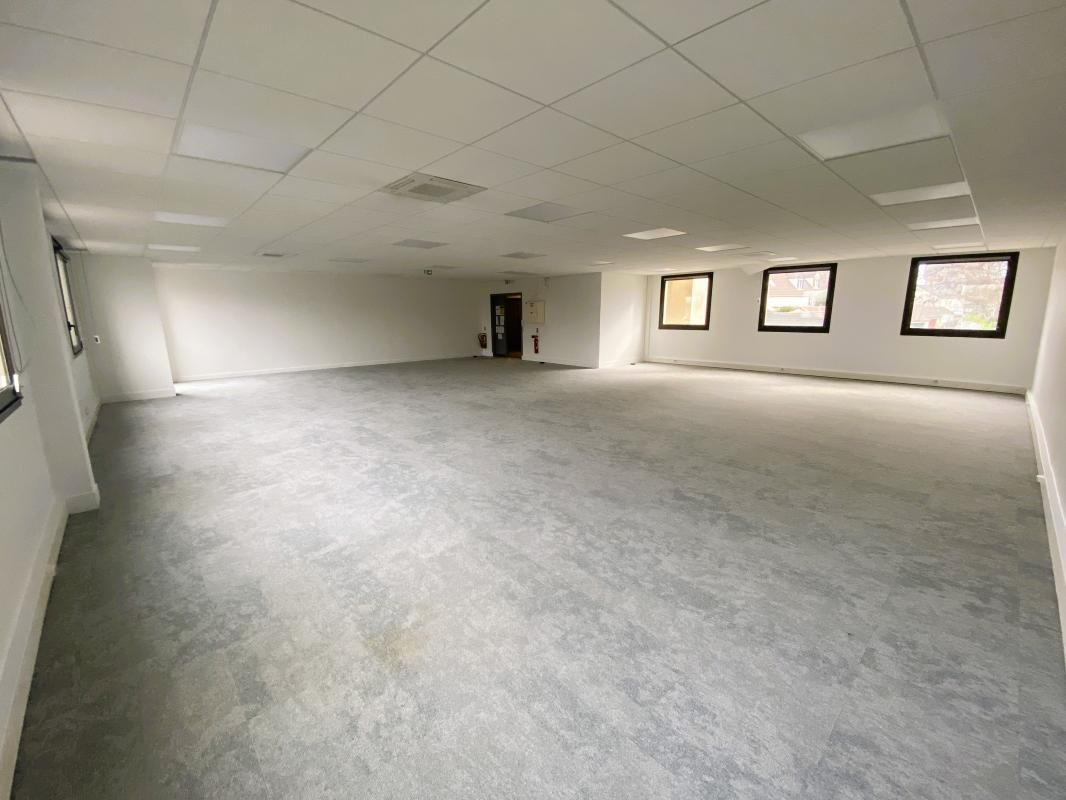 Location bureaux 252 m² non divisibles