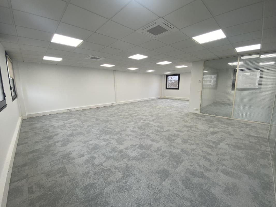 Location bureaux 164 m² non divisibles