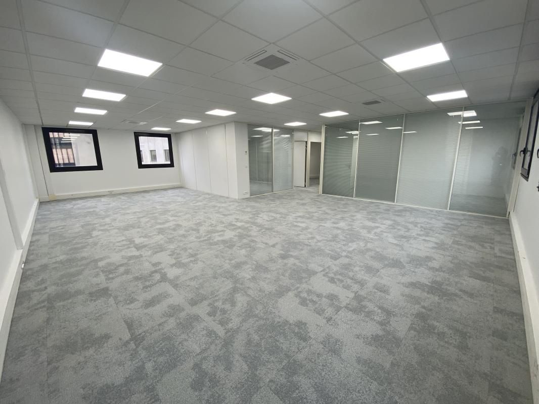 Location bureaux 164 m² non divisibles