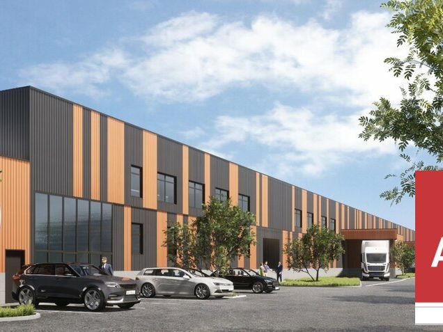 MONTÉLIMAR NORD - A VENDRE LOCAUX D'ACTIVITÉS DE 1313 m2 AVEC QUAI PL