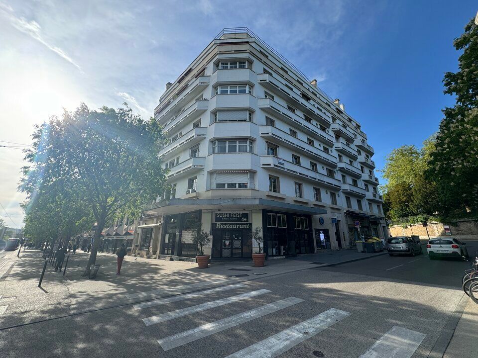 Vente bureaux 113.99 m² non divisibles