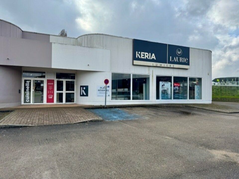 Location local commercial 610 m² non divisibles