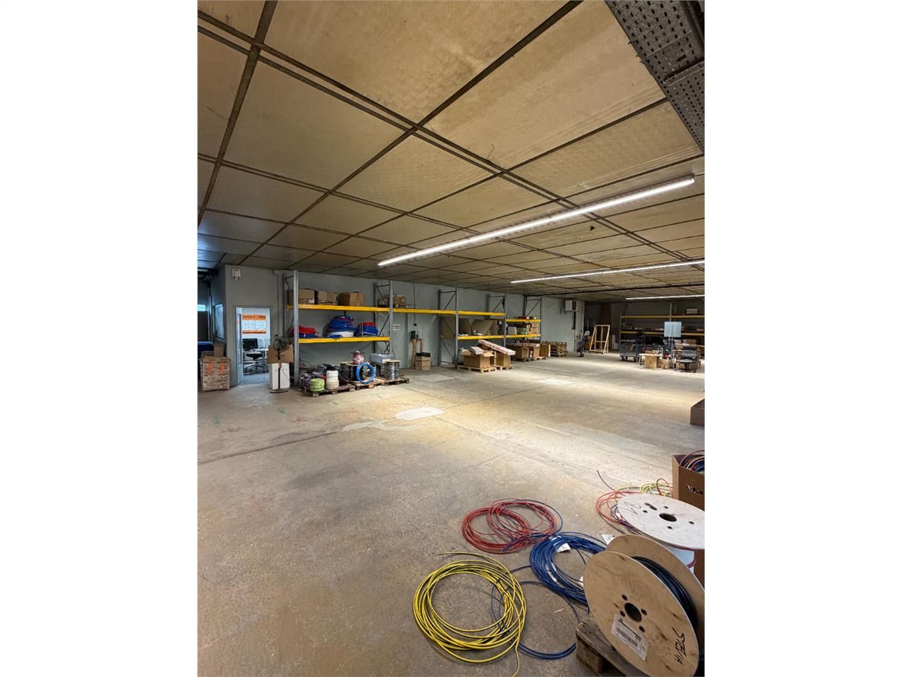 Location local 620.00 m² à LIMOGES