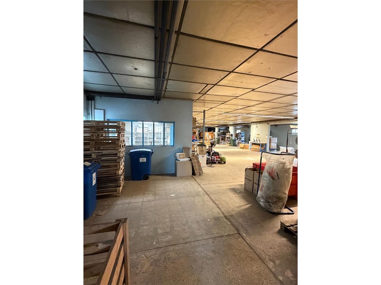 Location local 620.00 m² à LIMOGES