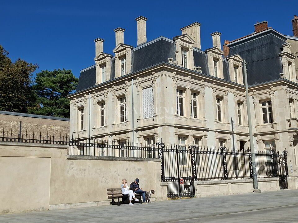 Vente bureaux 478 m² divisibles à partir de 478 m²