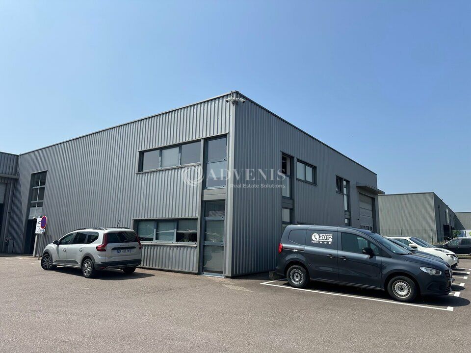 Location local d''activites 523 m² non divisibles