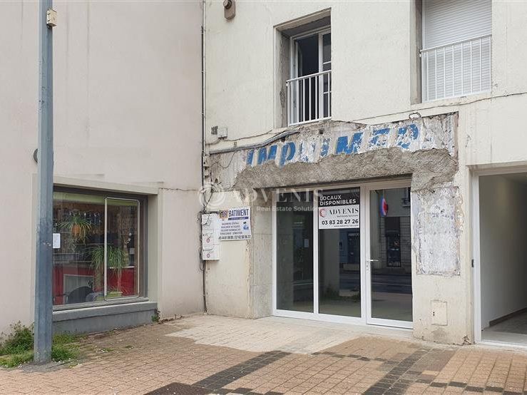 Location local commercial 150 m² non divisibles