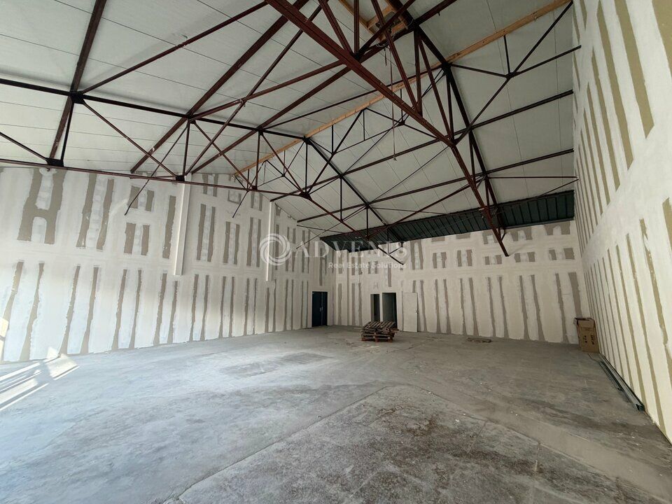 Location local professionnel 190 m² non divisibles