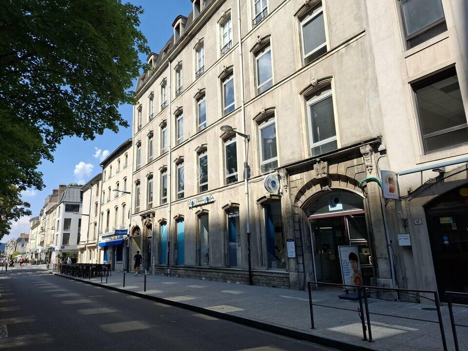 Location bureaux 233 m² divisibles à partir de 233 m²
