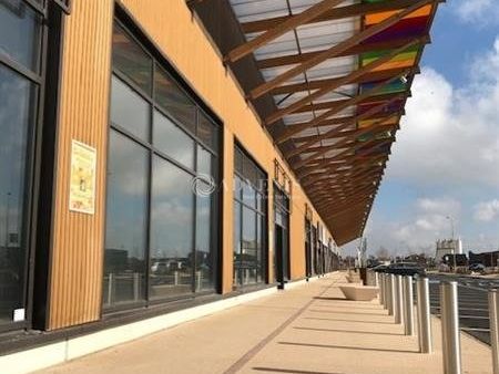 Location local commercial 5351 m² divisibles à partir de 341 m²