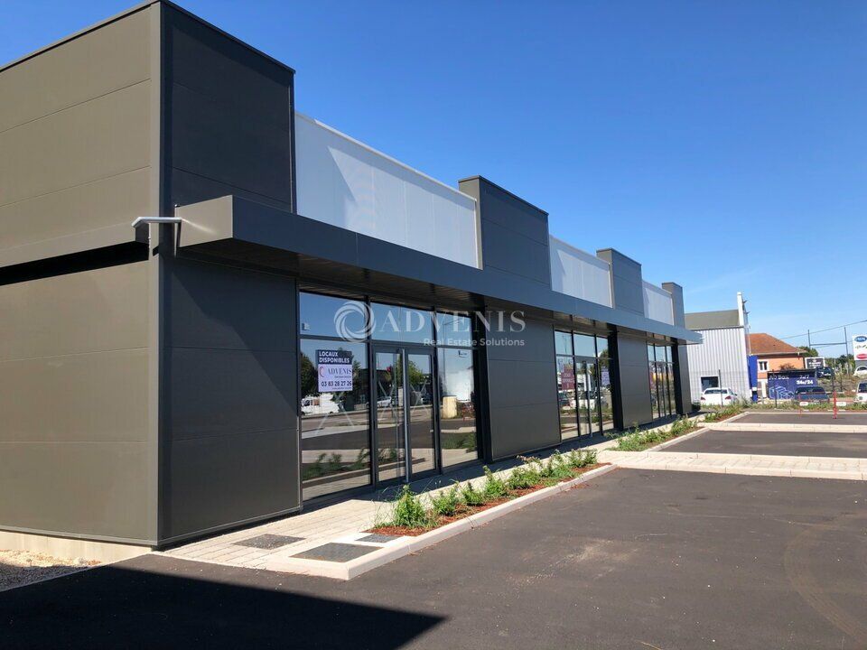 Location local commercial 480 m² divisibles à partir de 480 m²